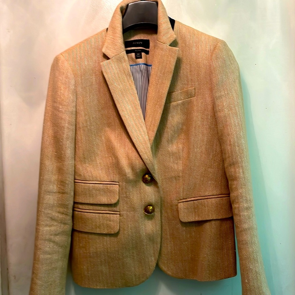 2p dalton J.Crew  tan herringbone blazer  2 button closure